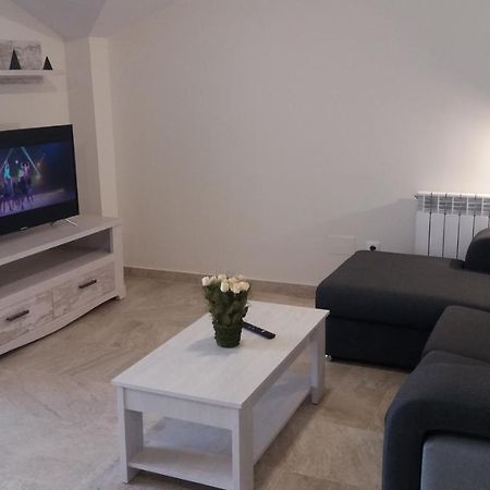 Apartamentos La Pradera De Isla Bagian luar foto