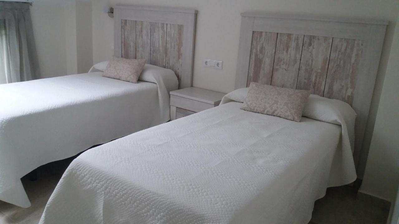 Apartamentos La Pradera De Isla Bagian luar foto