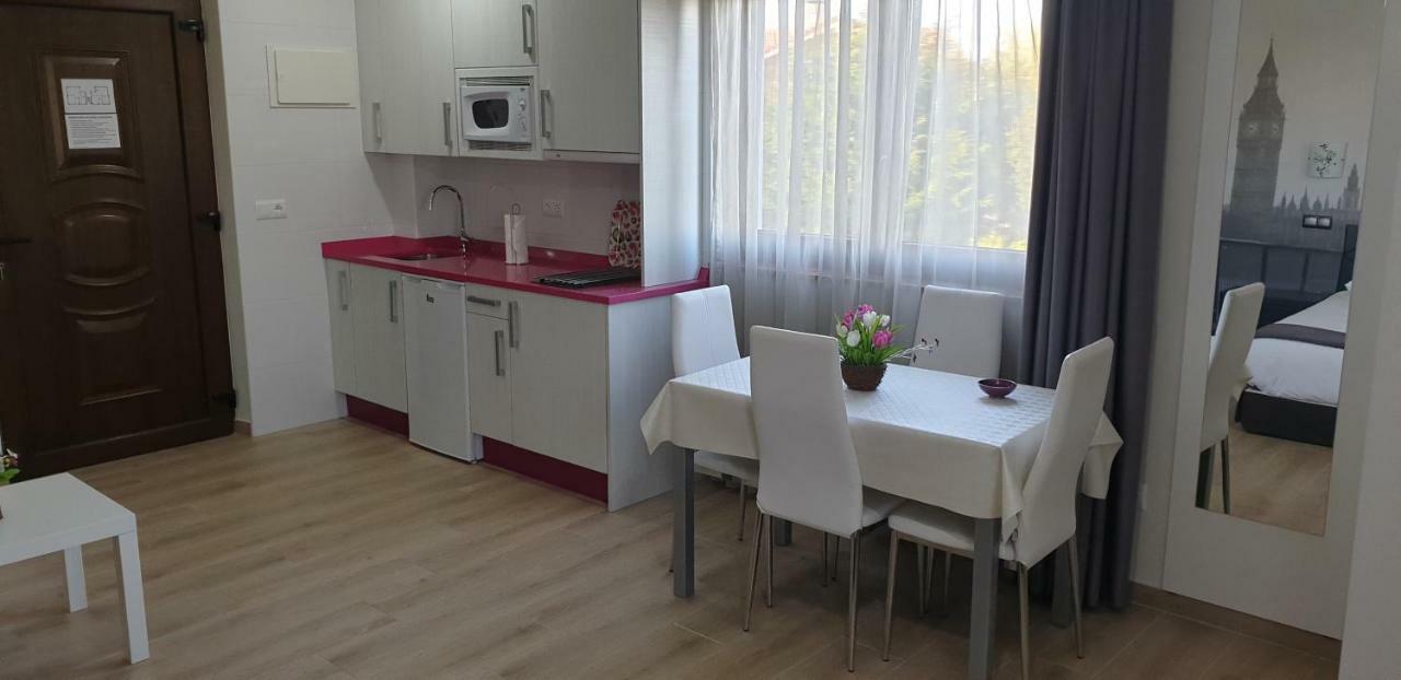 Apartamentos La Pradera De Isla Bagian luar foto