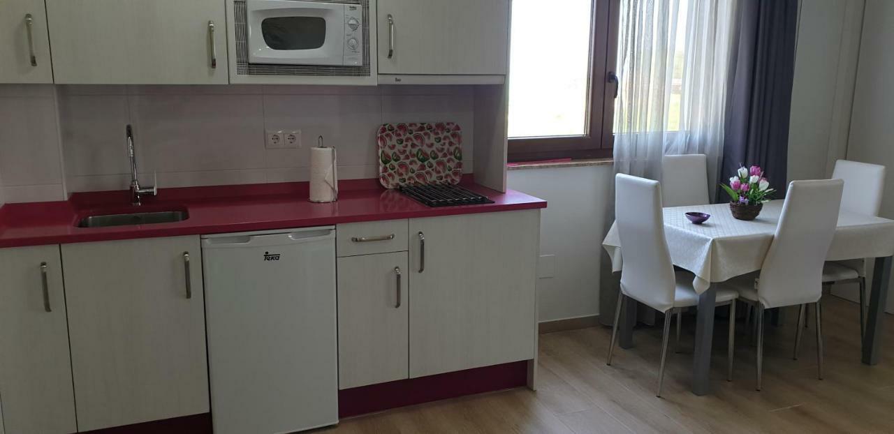 Apartamentos La Pradera De Isla Bagian luar foto