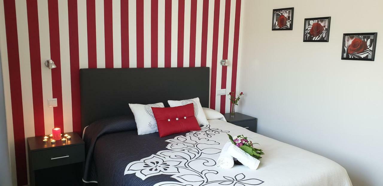 Apartamentos La Pradera De Isla Bagian luar foto