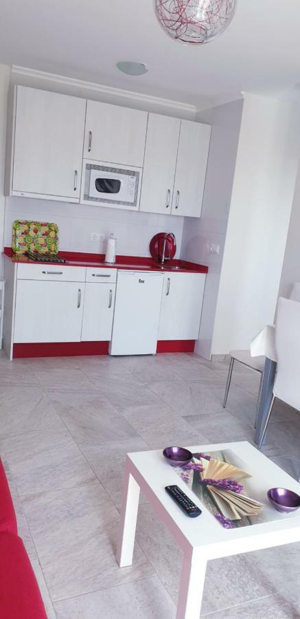 Apartamentos La Pradera De Isla Bagian luar foto
