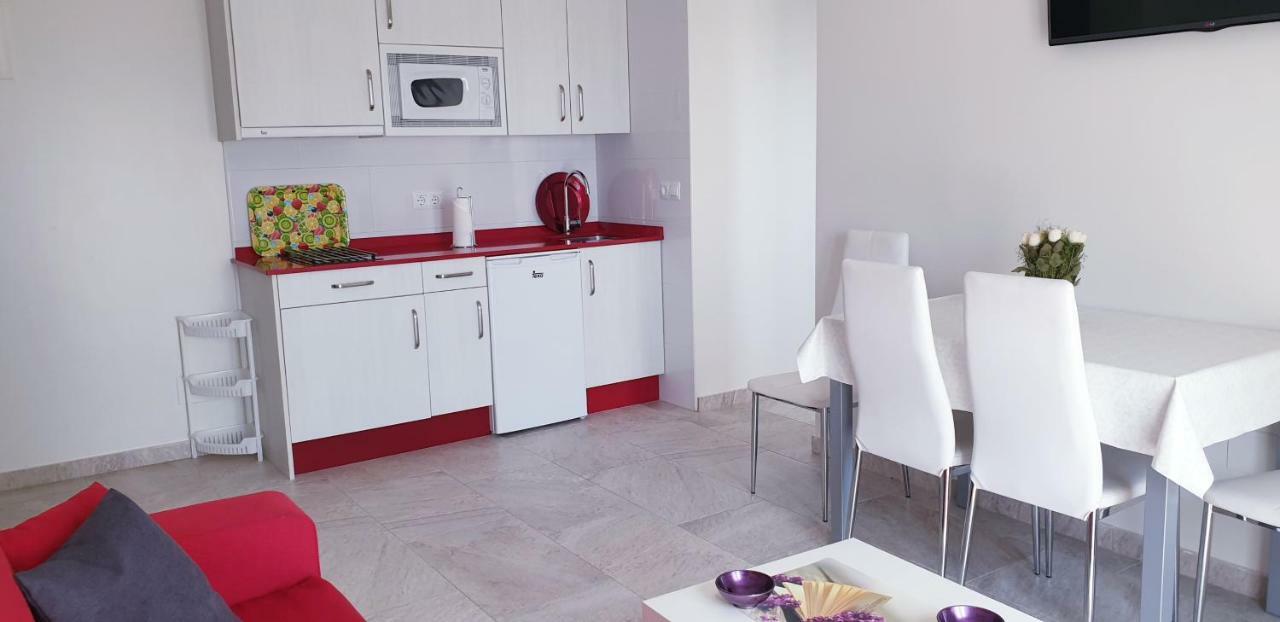 Apartamentos La Pradera De Isla Bagian luar foto