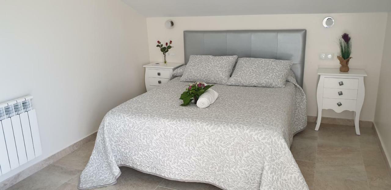 Apartamentos La Pradera De Isla Bagian luar foto