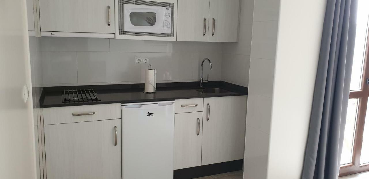 Apartamentos La Pradera De Isla Bagian luar foto