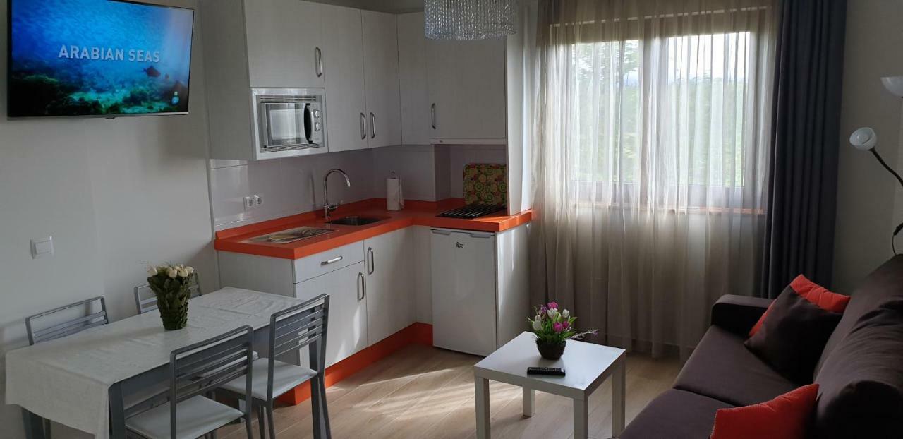 Apartamentos La Pradera De Isla Bagian luar foto